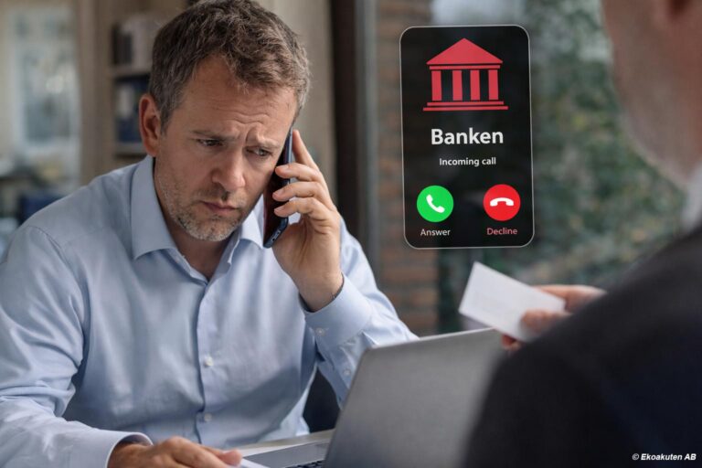 Företagare får telefonsamtal från banken om företagets ekonomi